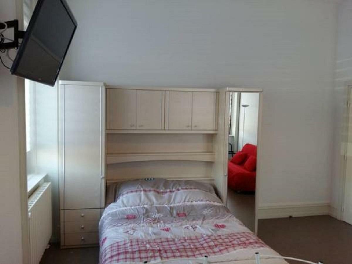 Studio De Charme Au Pied De La Gare Apartment กอลมาร์ ภายนอก รูปภาพ